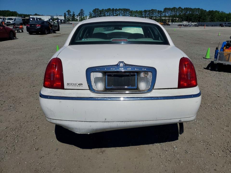 Продажа на аукционе авто 1999 Lincoln Town Car, vin: 1LNHM81W4XY689265, номер лота: 53625276