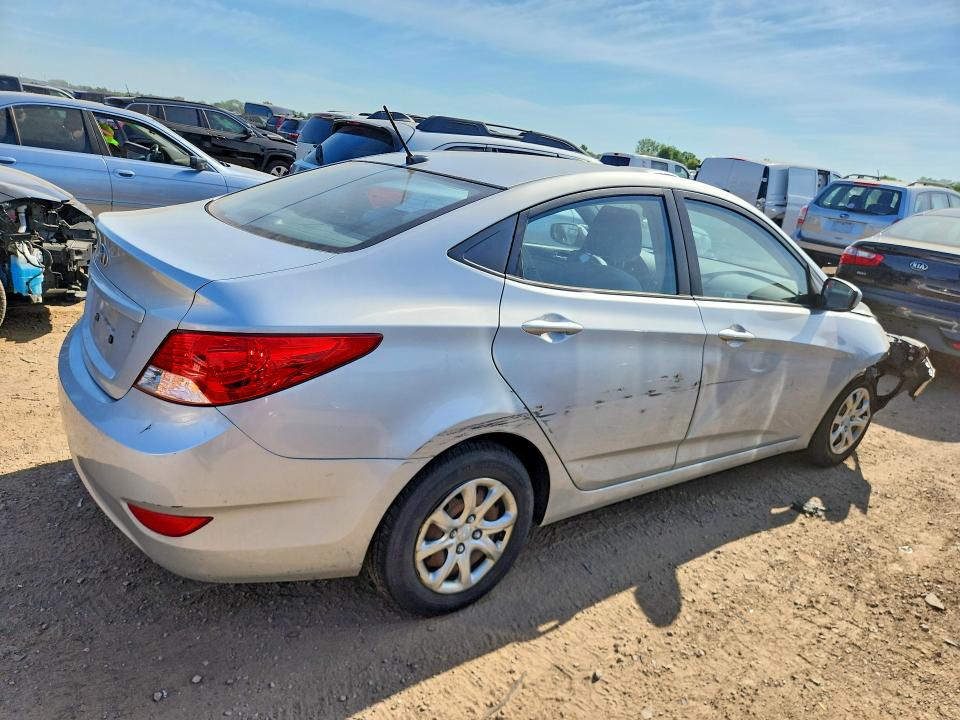 2013 Hyundai Accent მანქანა იყიდება აუქციონზე, vin: KMHCT4AE1DU543549, აუქციონის ნომერი: 55136386