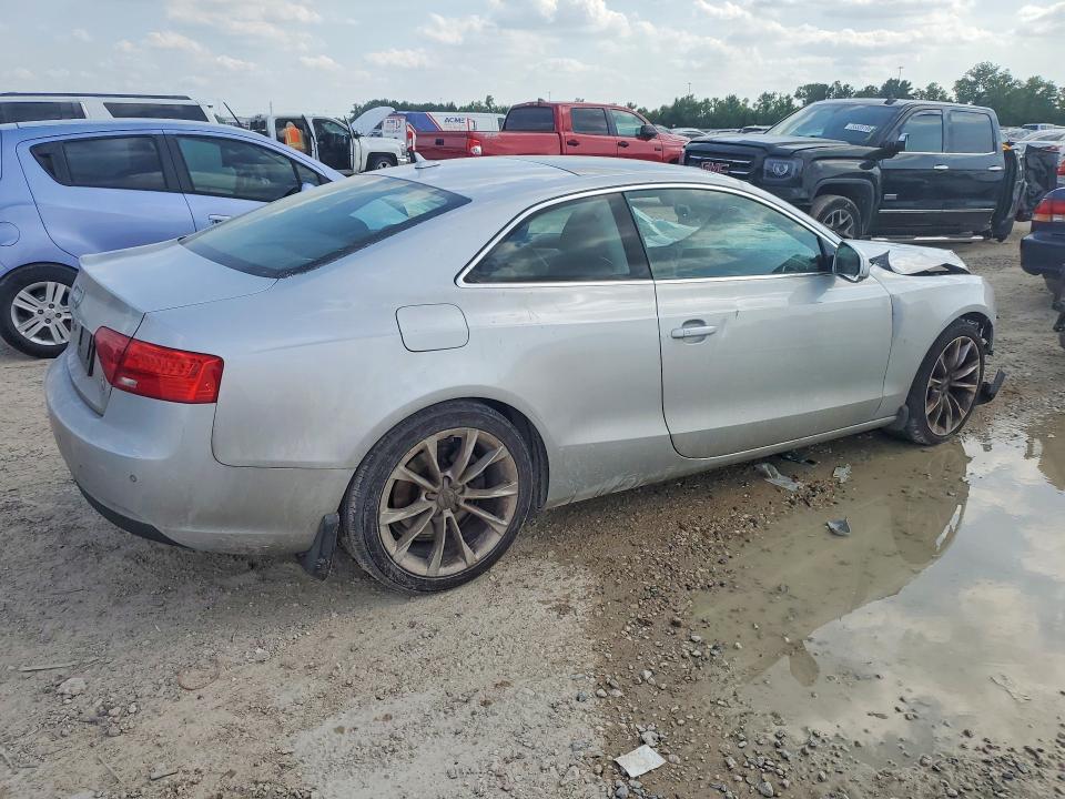 Продажа на аукционе авто 2013 Audi A5, vin: WAUVFAFR4DA000385, номер лота: 55458156
