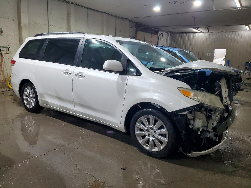 Продажа на аукционе авто 2011 Toyota Sienna, vin: 5TDYK3DCXBS069829, номер лота: 54926606