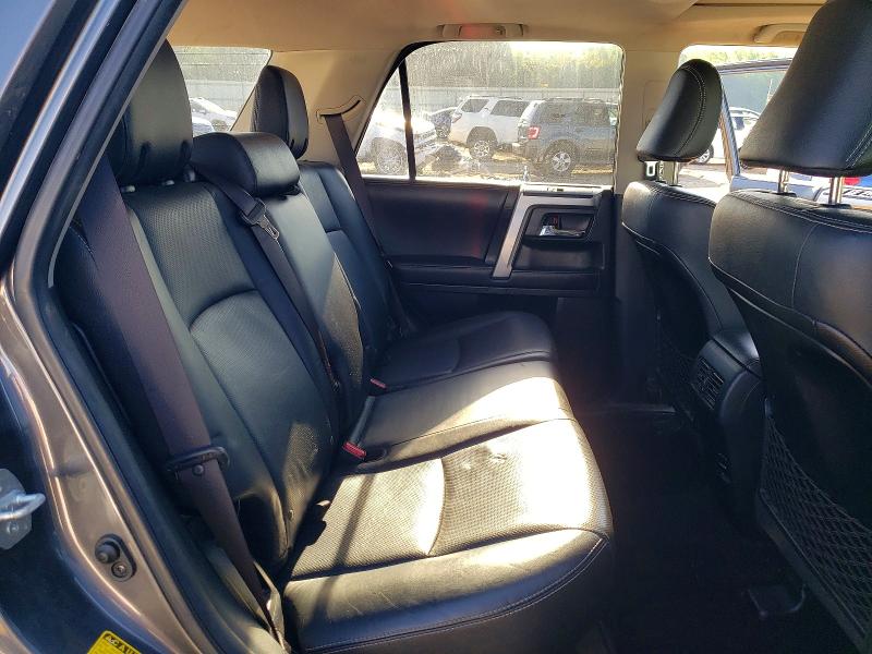 54143576 :رقم المزاد ، JTEBU5JR8H5423815 vin ، 2017 Toyota 4runner مزاد بيع