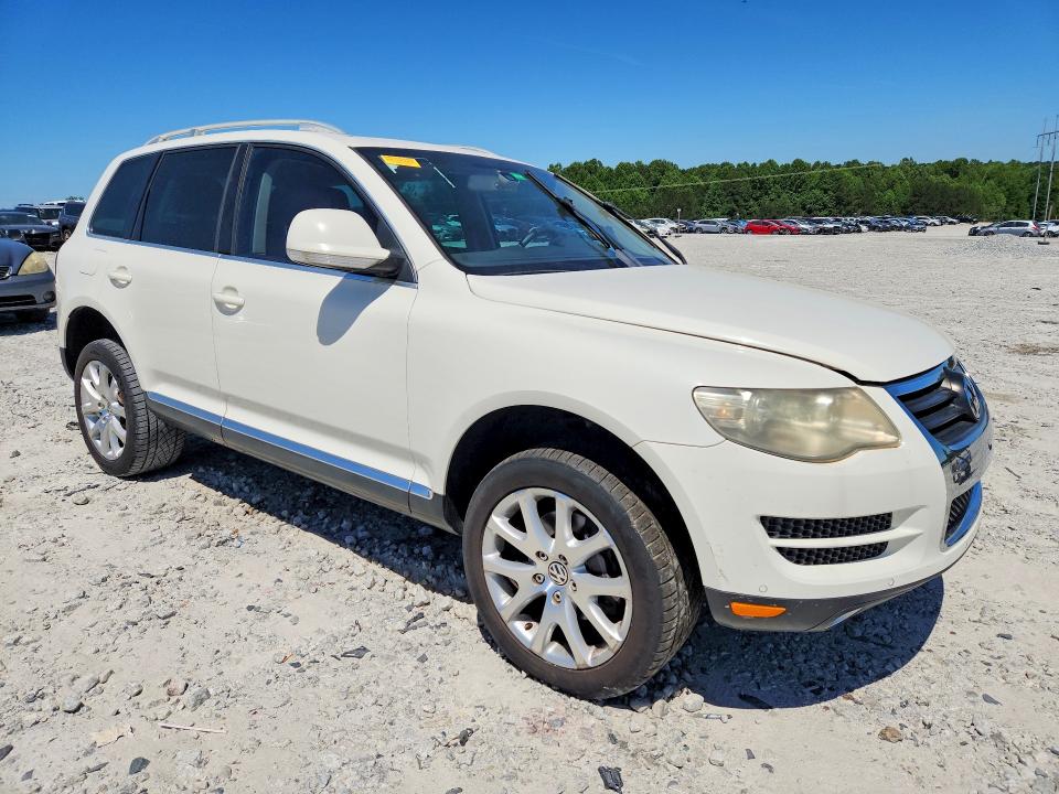 Auction sale of the 2009 Volkswagen Touareg 2, vin: WVGFM77L59D035108, lot number: 53901256