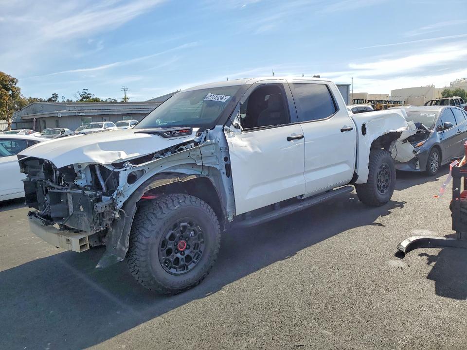 2026 Toyota Tundra მანქანა იყიდება აუქციონზე, vin: 5TFPC5DBXTX127736, აუქციონის ნომერი: 53449246