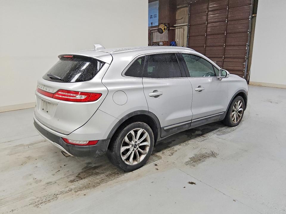 53882066 :رقم المزاد ، 5LMCJ2D97KUL44296 vin ، 2019 Lincoln Mkc مزاد بيع