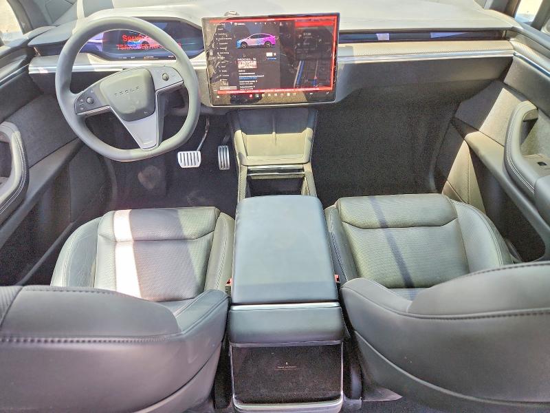 54498356 :رقم المزاد ، 7SAXCBE67NF332253 vin ، 2022 Tesla Model X مزاد بيع