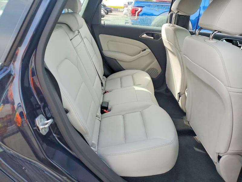 55174776 :رقم المزاد ، WDDVP9AB0HJ013946 vin ، 2017 Mercedes-benz B مزاد بيع
