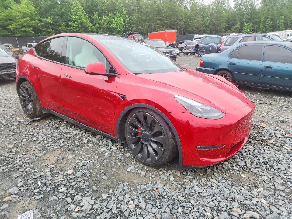 54517316 :رقم المزاد ، 7SAYGDEF8NF546365 vin ، 2022 Tesla Model Y مزاد بيع