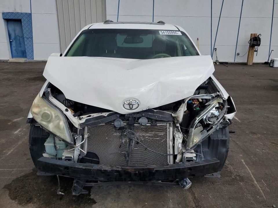 2014 Toyota Sienna მანქანა იყიდება აუქციონზე, vin: 5TDYK3DC0ES445992, აუქციონის ნომერი: 54155996
