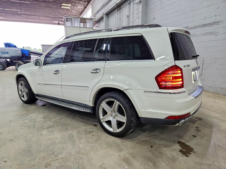 Продажа на аукционе авто 2010 Mercedes-benz Gl, vin: 4JGBF8GE5AA588587, номер лота: 52852656