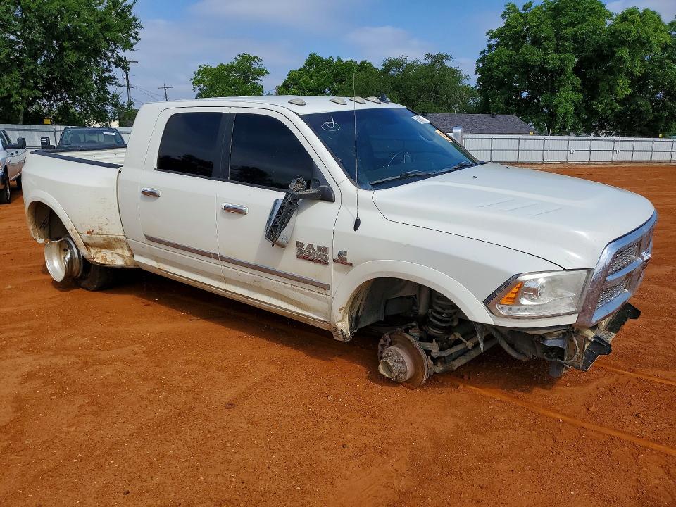 53197136 :رقم المزاد ، 3C63RRML9JG335340 vin ، 2018 Ram 3500 مزاد بيع