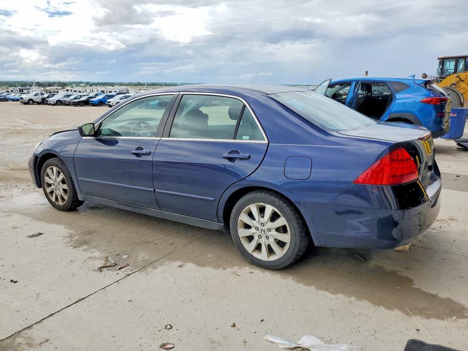 55378286 :رقم المزاد ، 1HGCM66417A087508 vin ، 2007 Honda Accord مزاد بيع
