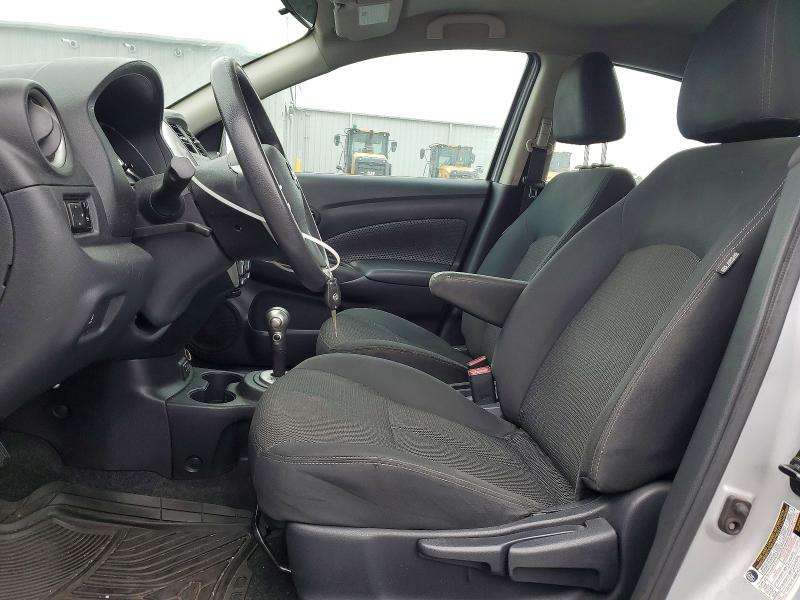 52419036 :رقم المزاد ، 3N1CN7AP1KL840915 vin ، 2019 Nissan Versa مزاد بيع