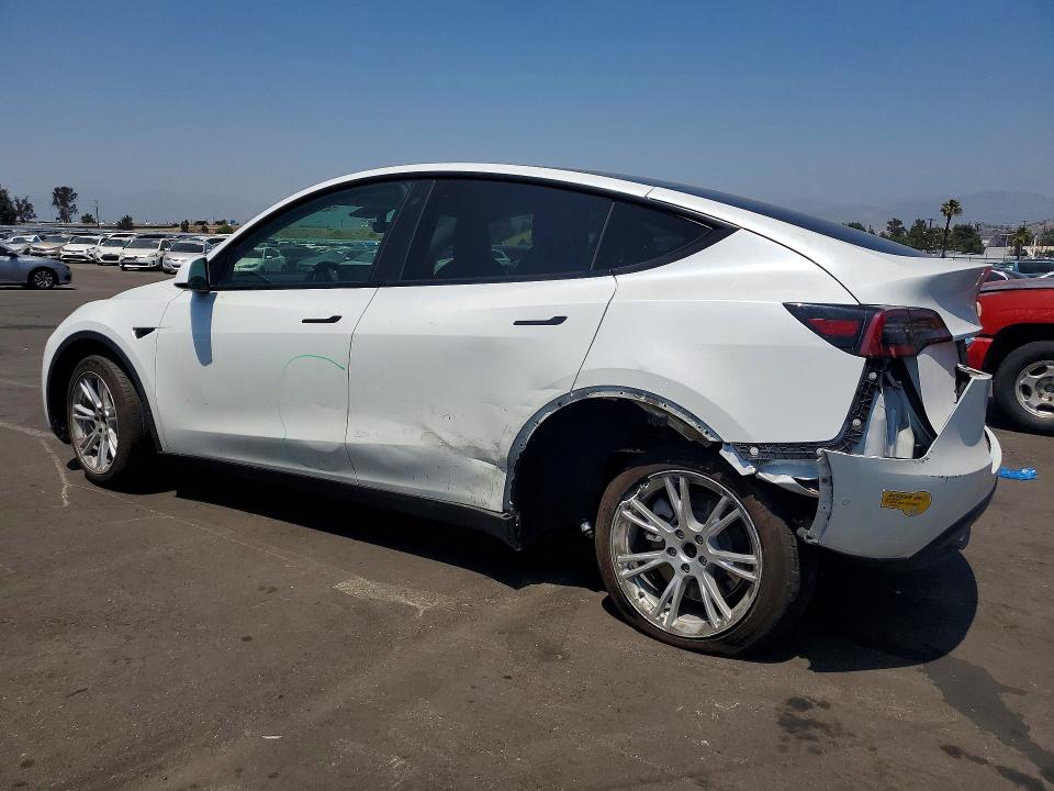 52745546 :رقم المزاد ، 5YJYGDEE4MF214992 vin ، 2021 Tesla Model Y مزاد بيع
