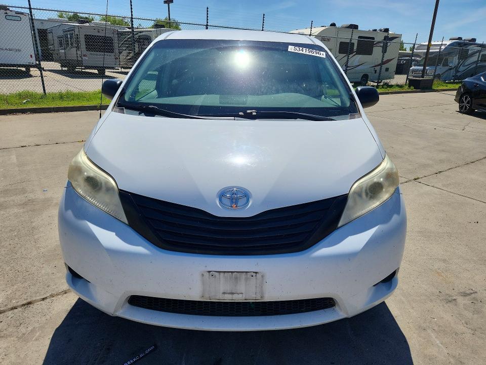 Продажа на аукционе авто 2013 Toyota Sienna, vin: 5TDZK3DC8DS350602, номер лота: 53419696