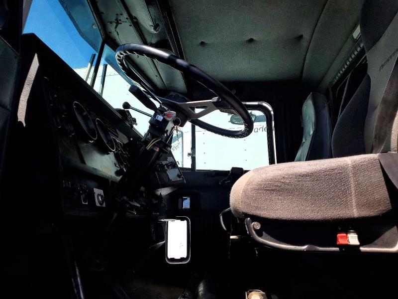 51629286 :رقم المزاد ، 2XKBDE9X7SM642574 vin ، 1995 Kenworth Construction مزاد بيع