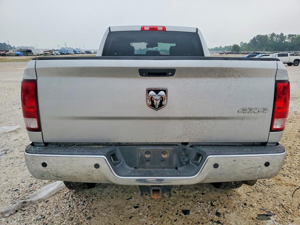52566326 :رقم المزاد ، 3C6UR5CL9FG511423 vin ، 2015 Ram 2500 مزاد بيع