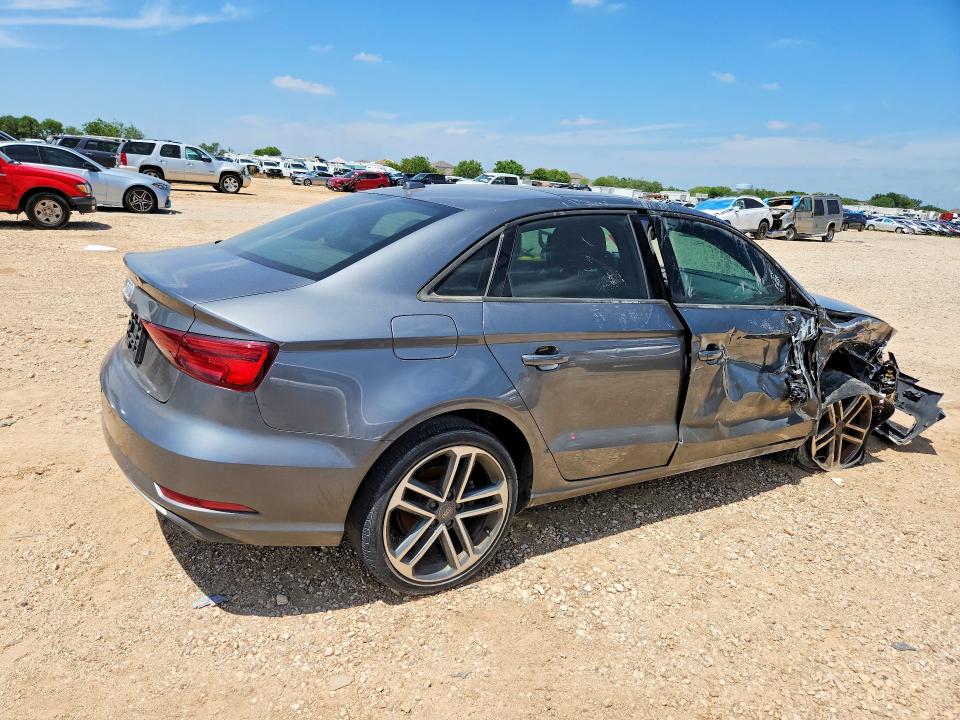 Продаж на аукціоні авто 2018 Audi A3, vin: WAUAUGFF1J1060889, номер лоту: 54394326