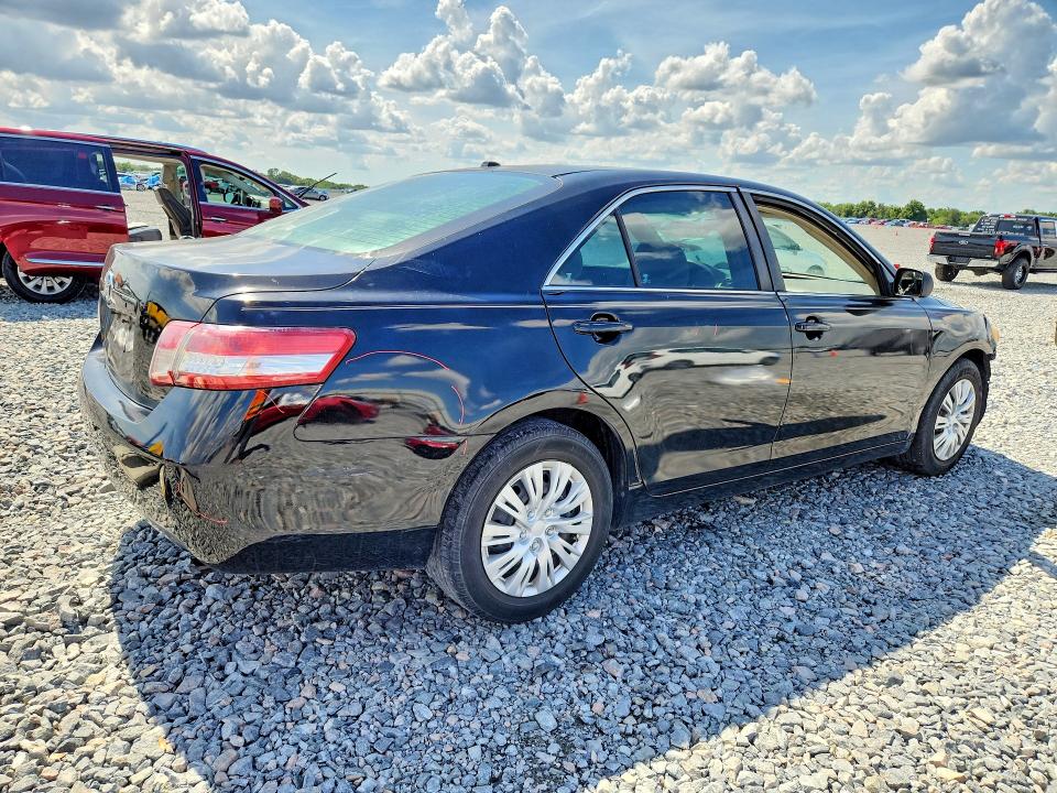 54628986 :رقم المزاد ، 4T1BF3EKXBU682069 vin ، 2011 Toyota Camry مزاد بيع