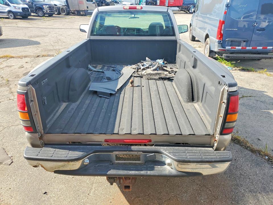 Продаж на аукціоні авто 2002 Chevrolet Silverado, vin: 1GCJK34G82E109710, номер лоту: 52859706