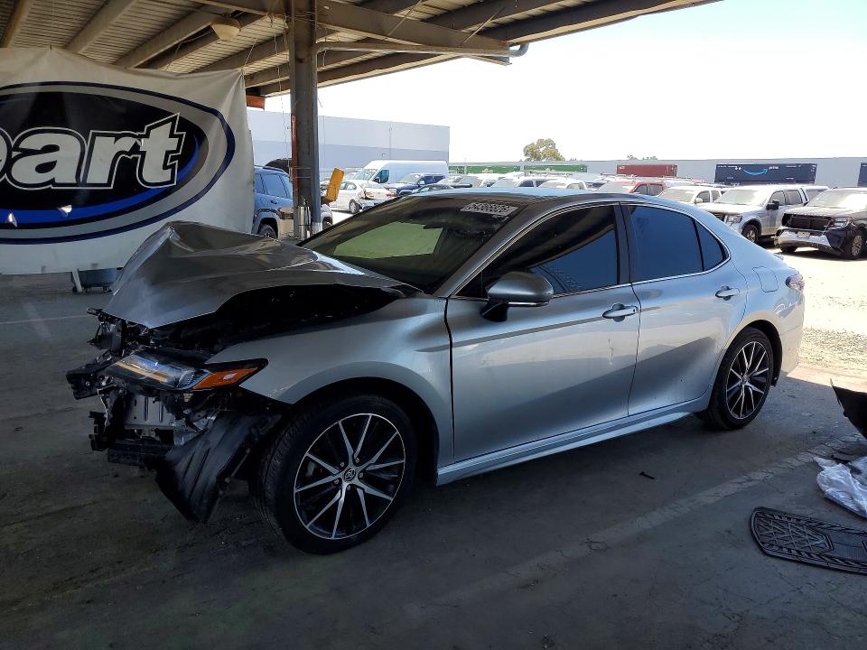 Продажа на аукционе авто 2022 Toyota Camry, vin: 4T1G11AK9NU715761, номер лота: 54366826