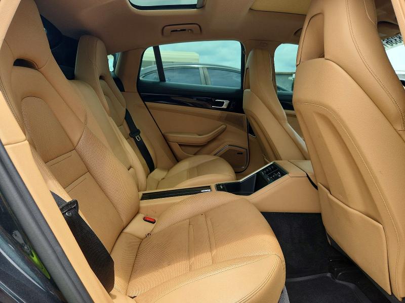 54833616 :رقم المزاد ، WP0AA2A72JL115885 vin ، 2018 Porsche Panamera مزاد بيع