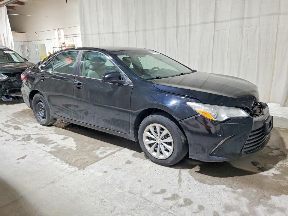54596796 :رقم المزاد ، 4T4BF1FK4FR452624 vin ، 2015 Toyota Camry مزاد بيع