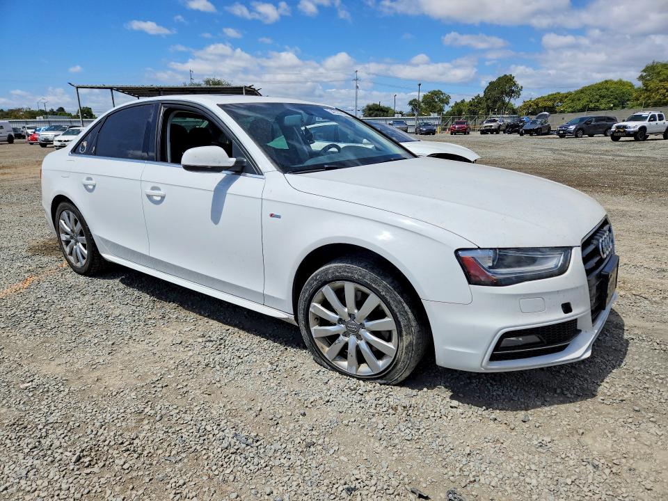 54553246 :رقم المزاد ، WAUBFAFL5FN034183 vin ، 2015 Audi A4 مزاد بيع