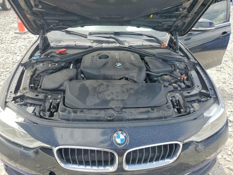 54312766 :رقم المزاد ، WBA8D9G30HNU63957 vin ، 2017 Bmw 330 مزاد بيع