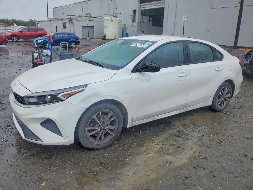 2023 Kia Forte მანქანა იყიდება აუქციონზე, vin: 3KPF24AD2PE583301, აუქციონის ნომერი: 54355146