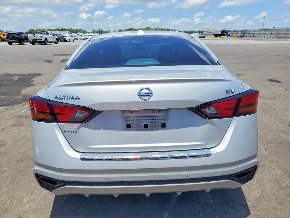 54227686 :رقم المزاد ، 1N4BL4DV0NN350421 vin ، 2022 Nissan Altima مزاد بيع