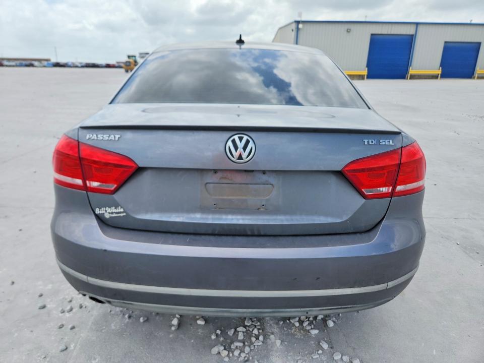 54126336 :رقم المزاد ، 1VWCN7A39EC068588 vin ، 2014 Volkswagen Passat مزاد بيع