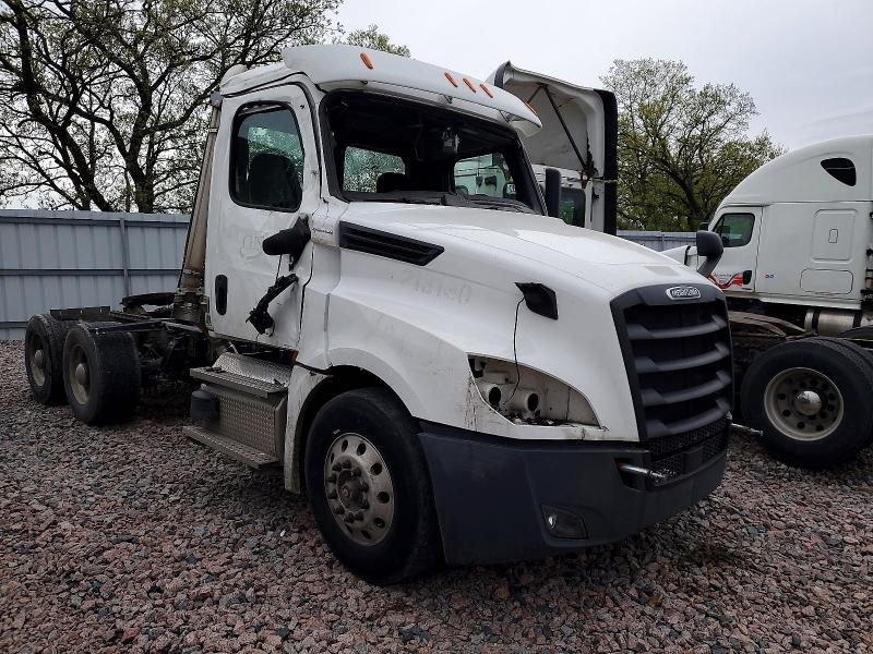53538376 :رقم المزاد ، 3AKJHLDV1MSMU2856 vin ، 2021 Freightliner Cascadia 126 مزاد بيع