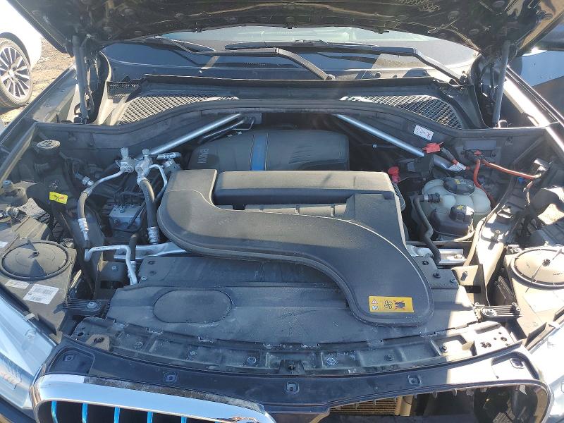 52813176 :رقم المزاد ، 5UXKT0C59J0V98354 vin ، 2018 Bmw X5 مزاد بيع