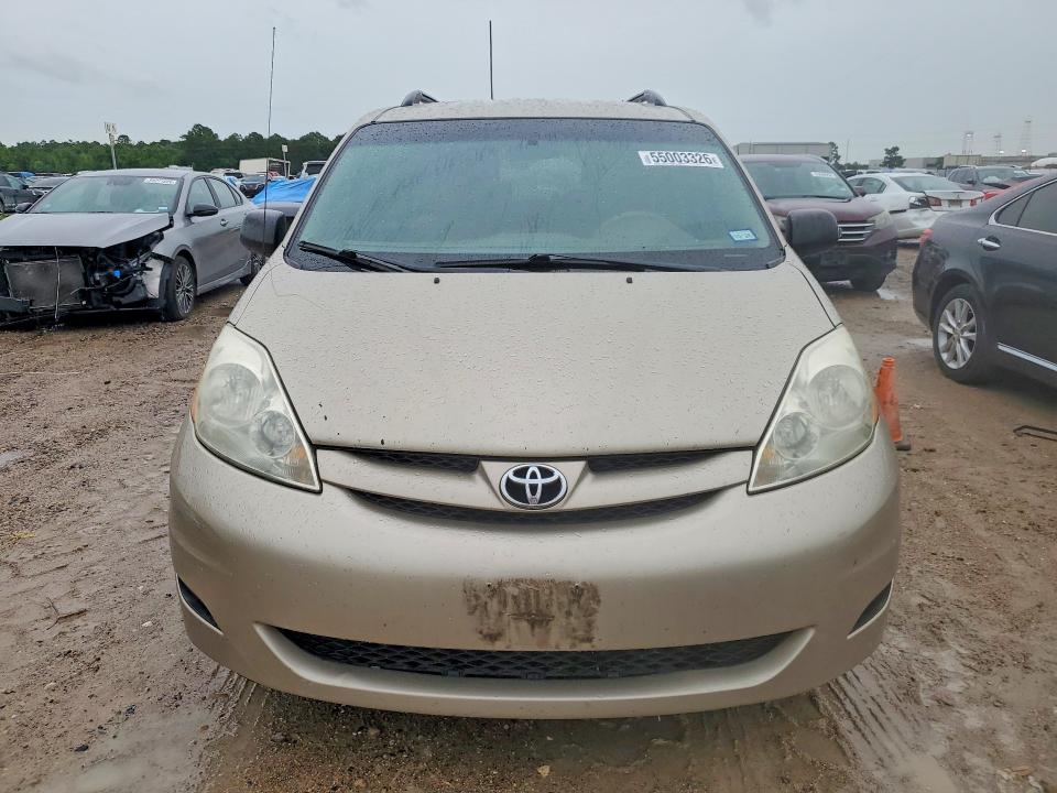 55003326 :رقم المزاد ، 5TDKK4CC2AS327689 vin ، 2010 Toyota Sienna مزاد بيع