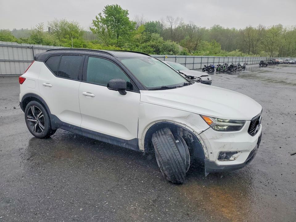 2021 Volvo Xc40 მანქანა იყიდება აუქციონზე, vin: YV4162UM2M2462918, აუქციონის ნომერი: 52669916