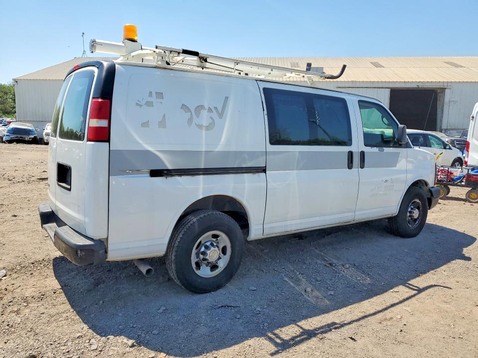 52521006 :رقم المزاد ، 1GCWGFCA9B1177107 vin ، 2011 Chevrolet Express G2500 مزاد بيع