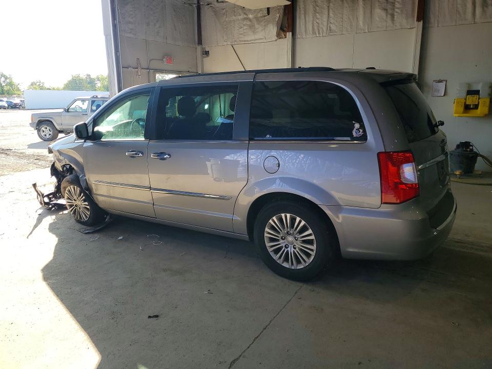 52684546 :رقم المزاد ، 2C4RC1CG5FR656190 vin ، 2015 Chrysler Town & Country مزاد بيع