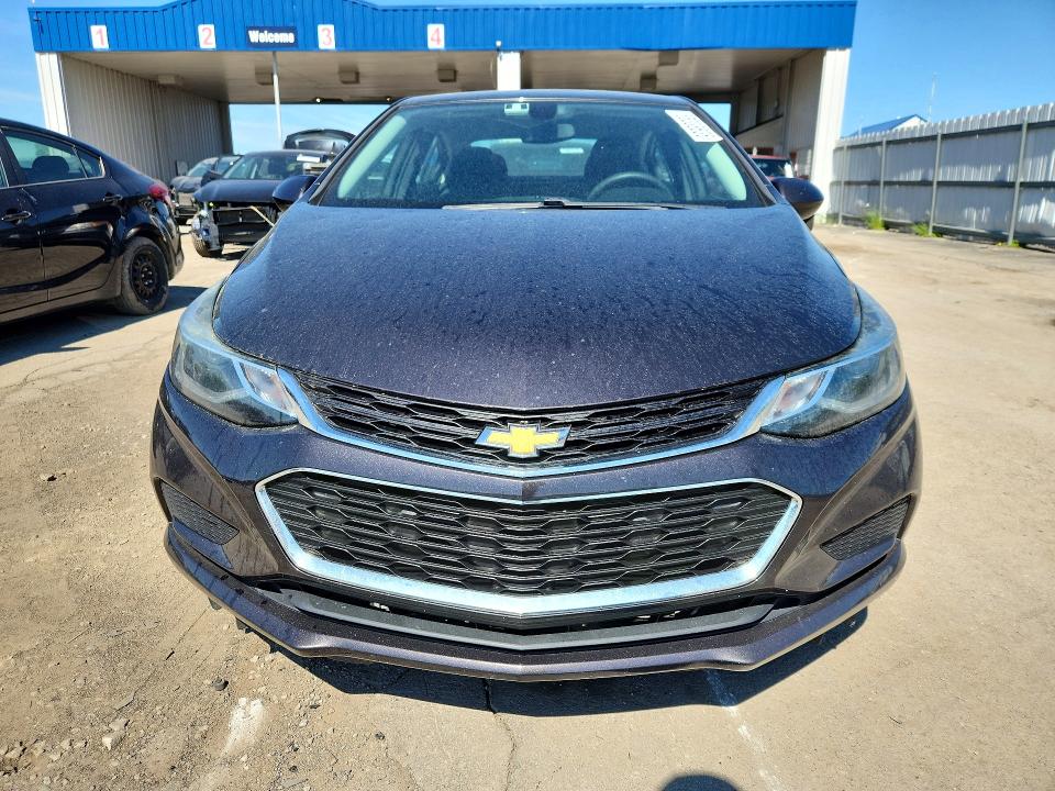 55338636 :رقم المزاد ، 1G1BE5SM2H7152977 vin ، 2017 Chevrolet Cruze مزاد بيع
