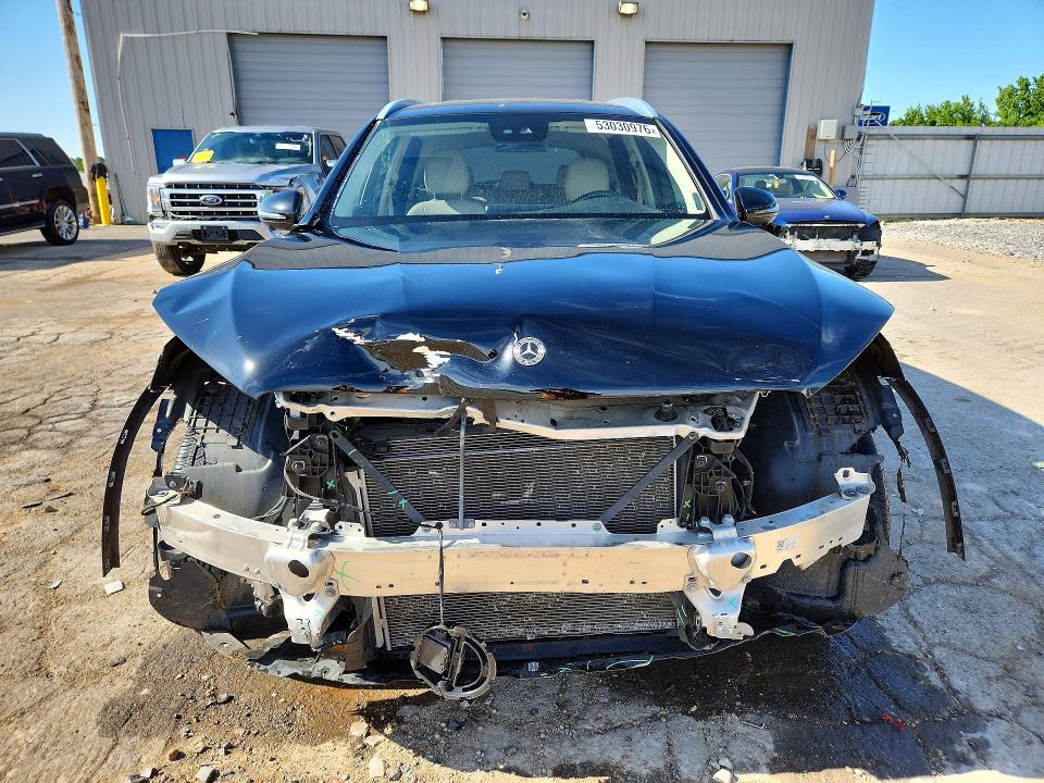53030976 :رقم المزاد ، W1N0G8DB2NG111629 vin ، 2022 Mercedes-benz Glc مزاد بيع