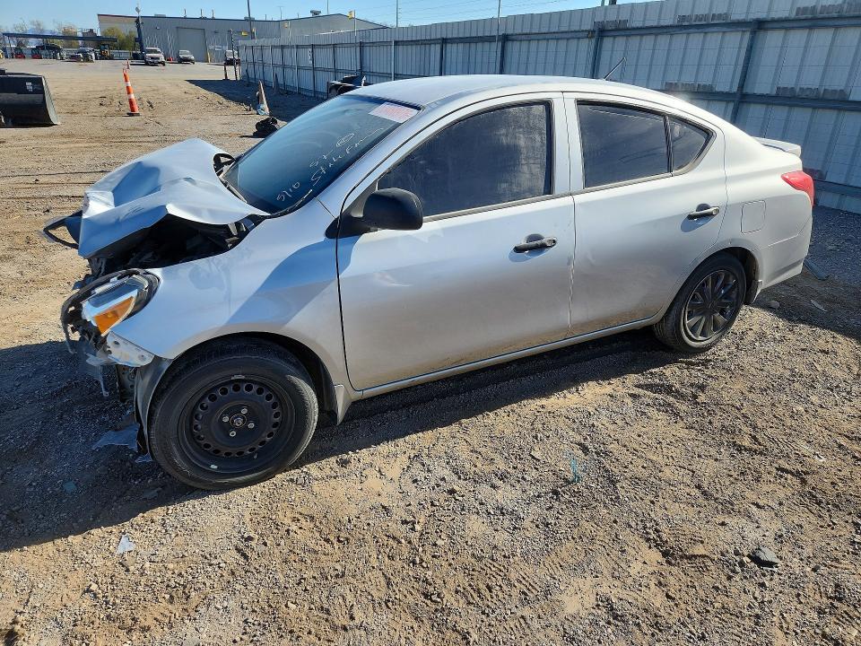 2015 Nissan Versa მანქანა იყიდება აუქციონზე, vin: 3N1CN7AP2FL926031, აუქციონის ნომერი: 53468976