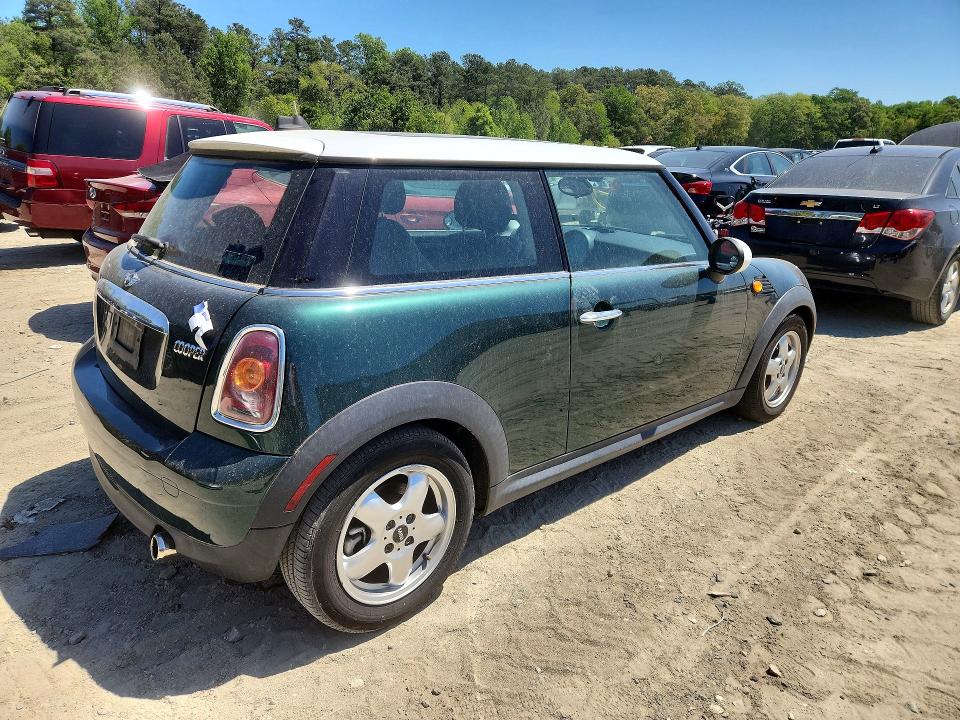 Продаж на аукціоні авто 2010 Mini Cooper, vin: WMWMF3C51ATU78580, номер лоту: 46779286