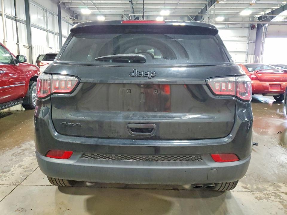 2018 Jeep Compass მანქანა იყიდება აუქციონზე, vin: 3C4NJDBB0JT304085, აუქციონის ნომერი: 54617216