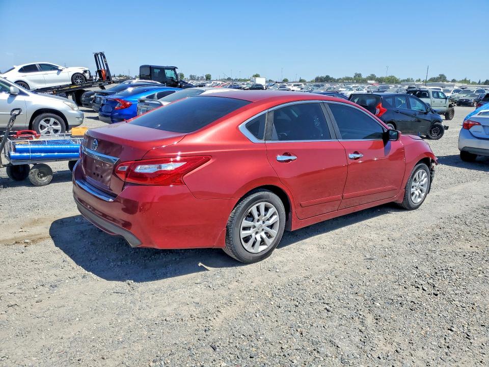 Продаж на аукціоні авто 2017 Nissan Altima, vin: 1N4AL3AP4HN329992, номер лоту: 54176946