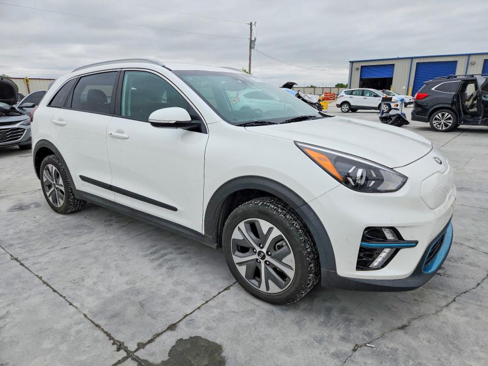 51911206 :رقم المزاد ، KNDCC3LGXM5104048 vin ، 2021 Kia Niro مزاد بيع
