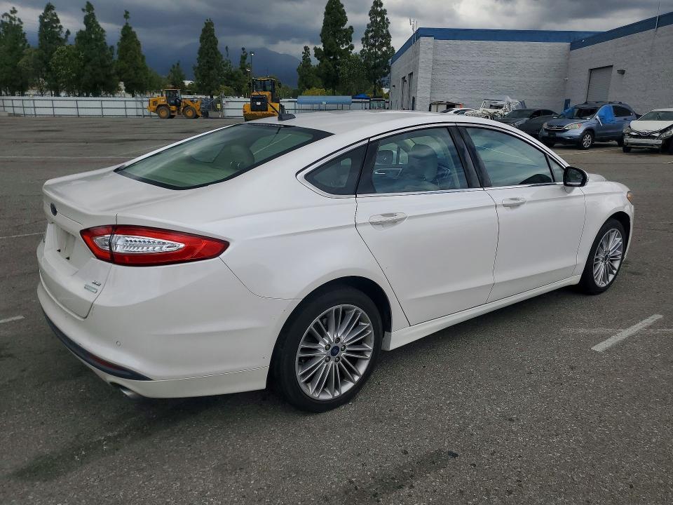 52601056 :رقم المزاد ، 3FA6P0HD7GR247464 vin ، 2016 Ford Fusion مزاد بيع