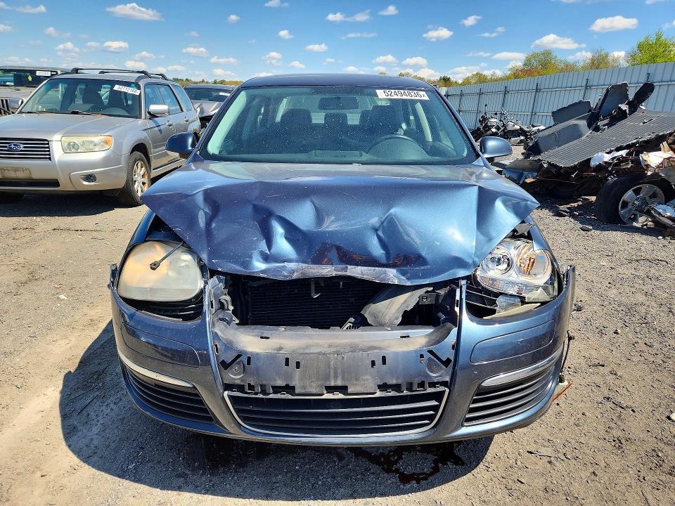52494836 :رقم المزاد ، 3VWRZ71K79M076960 vin ، 2009 Volkswagen Jetta مزاد بيع