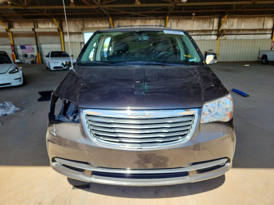 54720826 :رقم المزاد ، 2C4RC1CG5FR674995 vin ، 2015 Chrysler Town & Country مزاد بيع