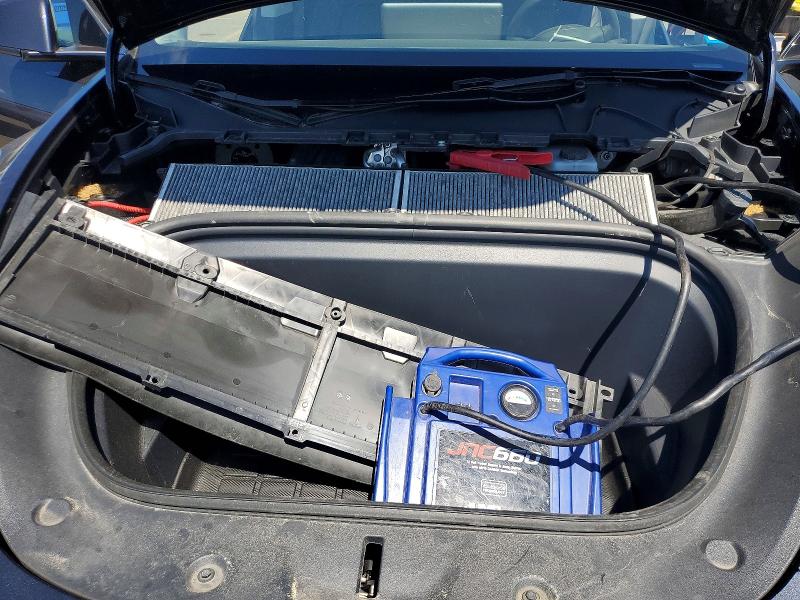 2024 Tesla Model Y მანქანა იყიდება აუქციონზე, vin: 7SAYGDEE2RA330019, აუქციონის ნომერი: 55594796