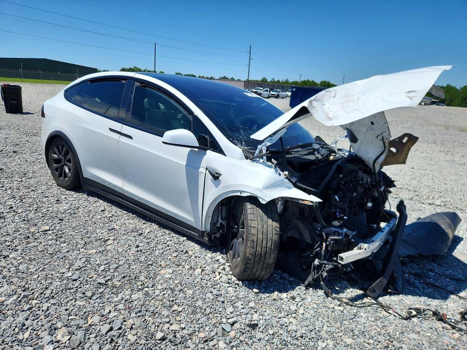 53884756 :رقم المزاد ، 7SAXCAE51NF357053 vin ، 2022 Tesla Model X مزاد بيع