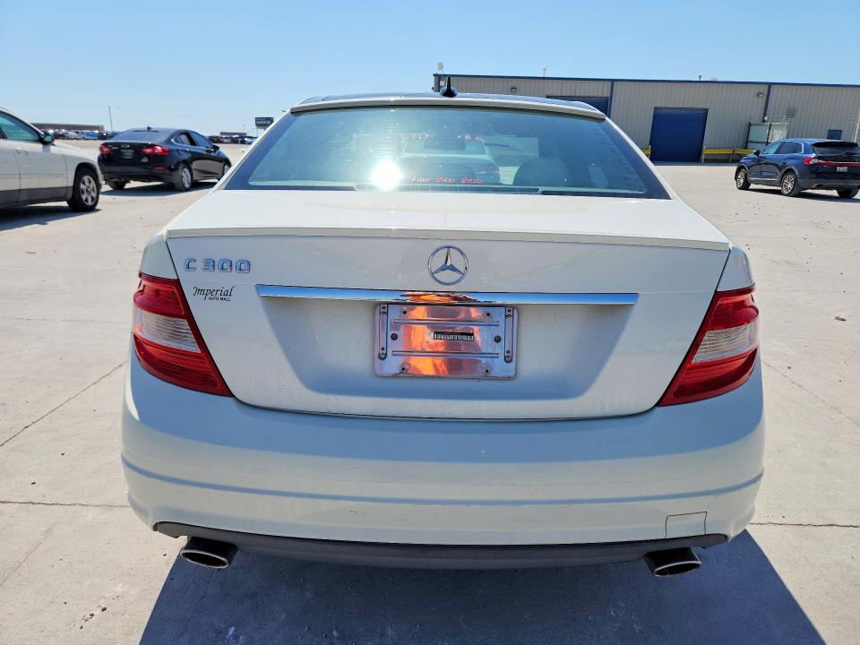 2010 Mercedes-benz C მანქანა იყიდება აუქციონზე, vin: WDDGF5EB5AR103969, აუქციონის ნომერი: 52935256